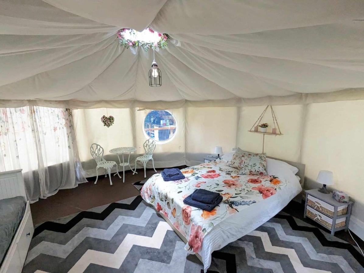 Luxury Glamping @Moulin Des Forges Hotell Moutier-Malcard Eksteriør bilde