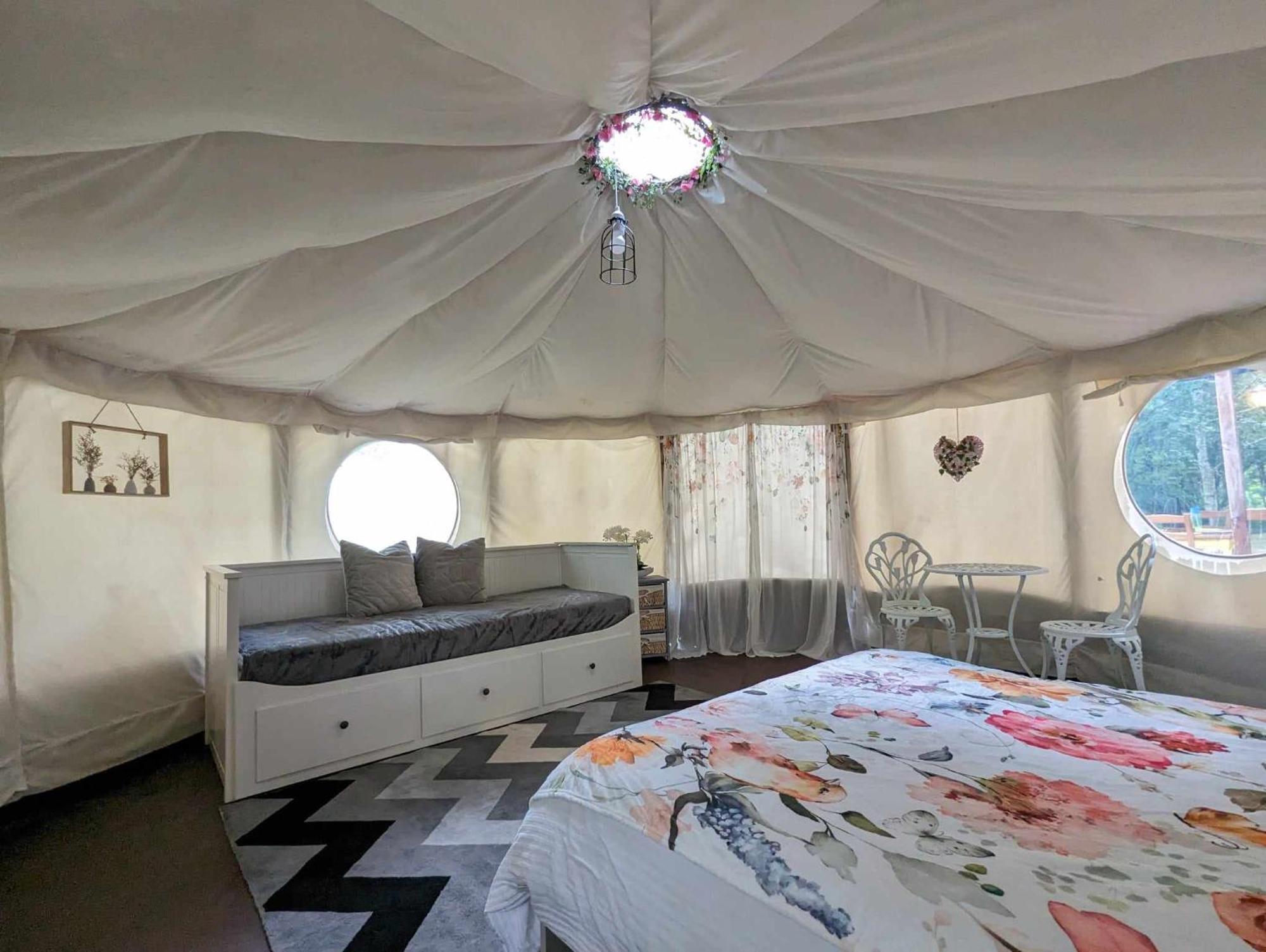 Luxury Glamping @Moulin Des Forges Hotell Moutier-Malcard Eksteriør bilde