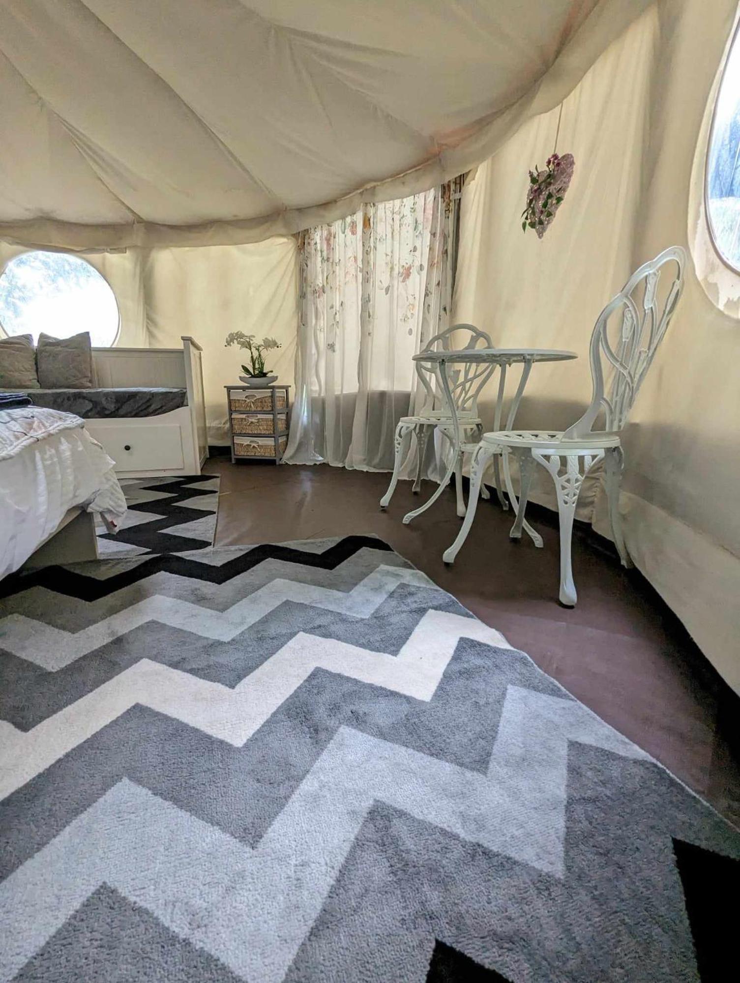 Luxury Glamping @Moulin Des Forges Hotell Moutier-Malcard Eksteriør bilde